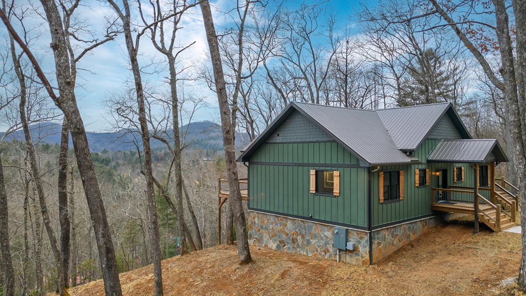 960 Woods Mountain Trl