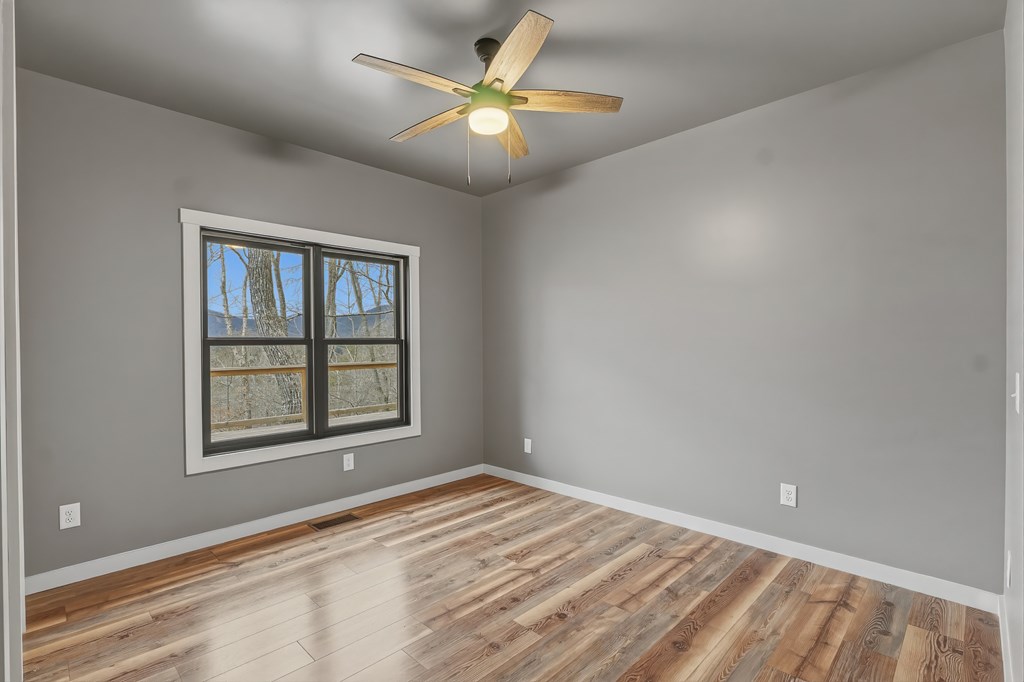 960 Woods Mountain Trl