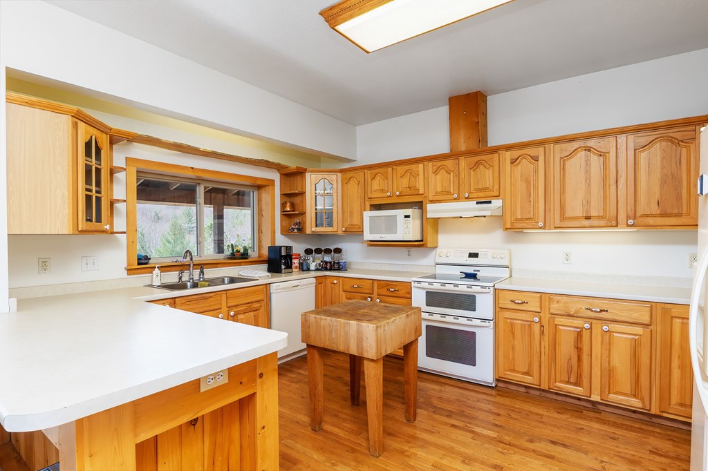 159 Kings Cove Rd.