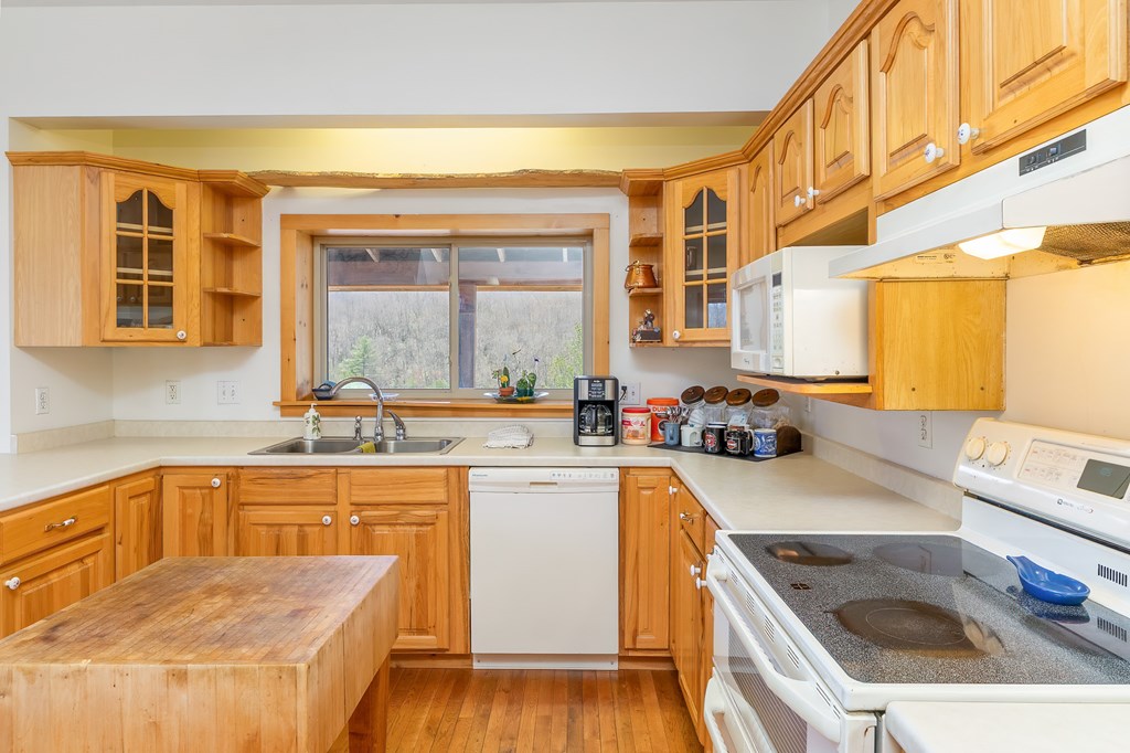 159 Kings Cove Rd.
