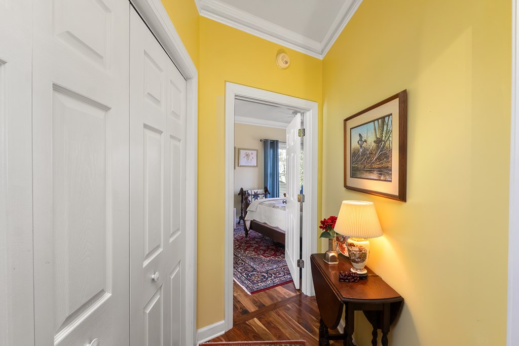 229 LUCERNE DR