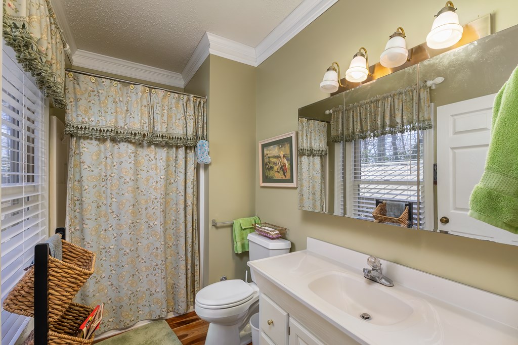 229 LUCERNE DR