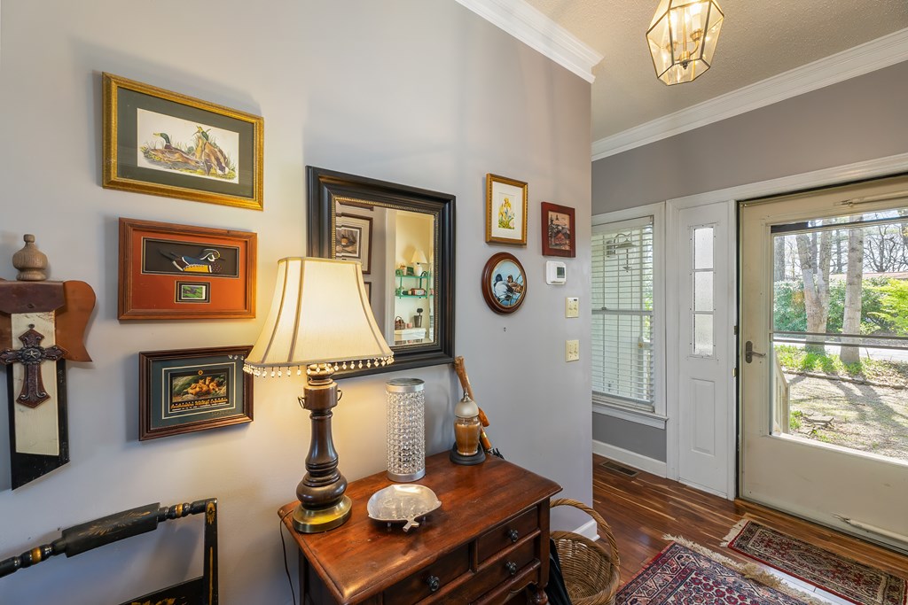 229 LUCERNE DR