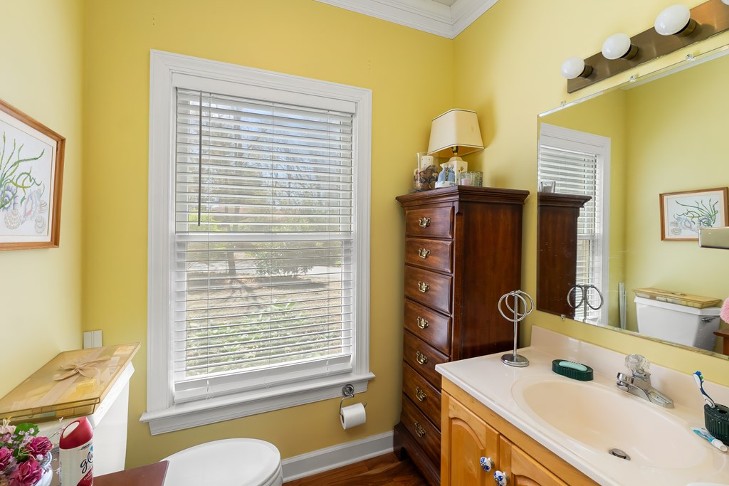 229 LUCERNE DR