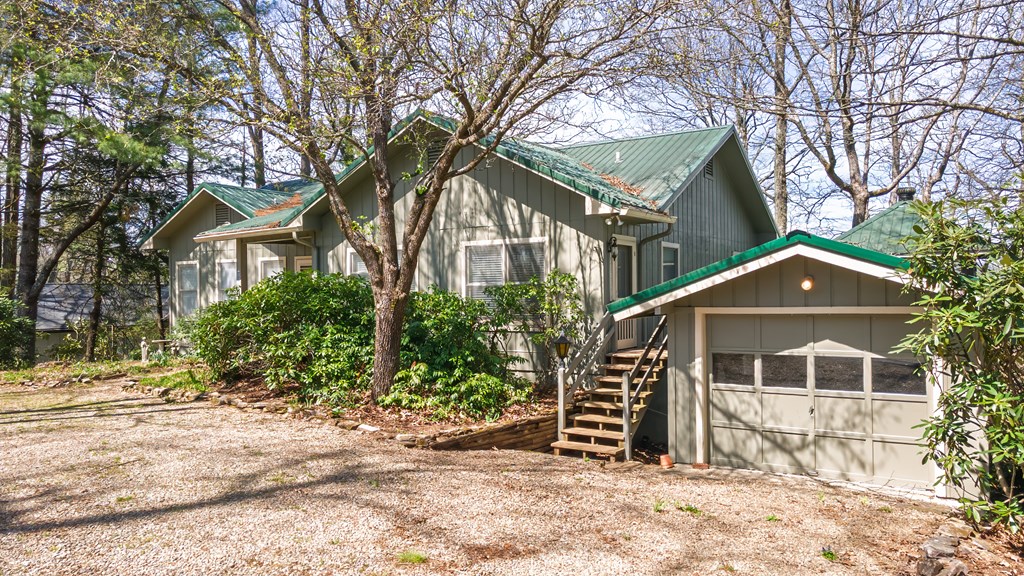 229 LUCERNE DR