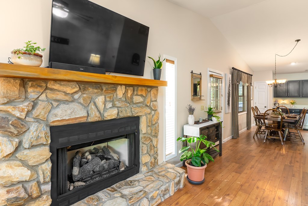 514C Oak Creek Rd