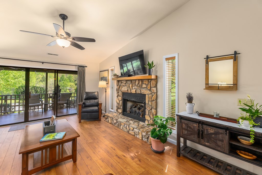 514C Oak Creek Rd