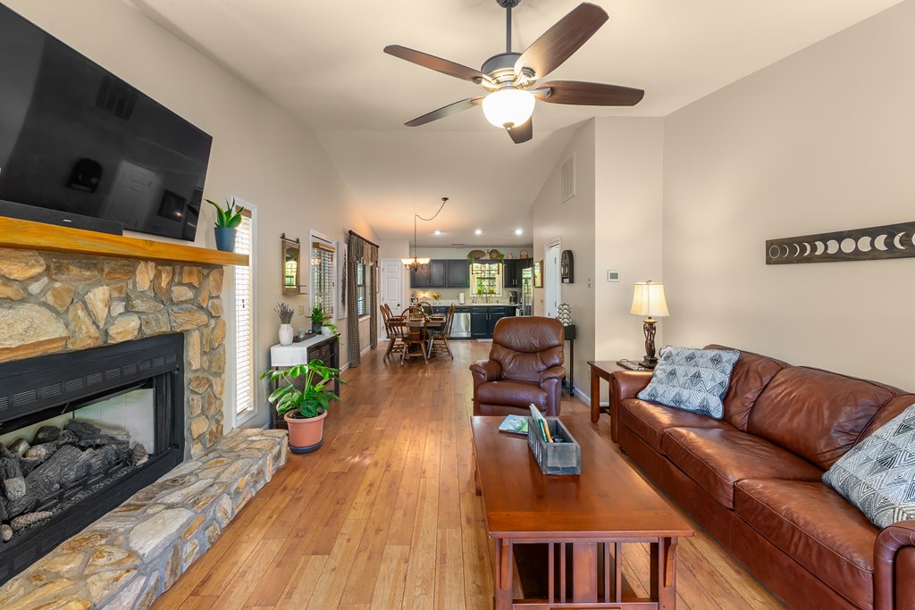 514C Oak Creek Rd