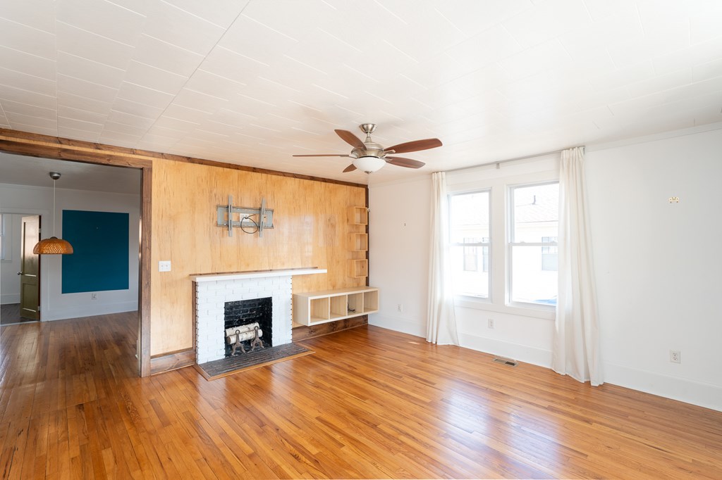 347 W MAIN ST