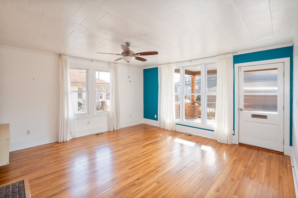 347 W MAIN ST