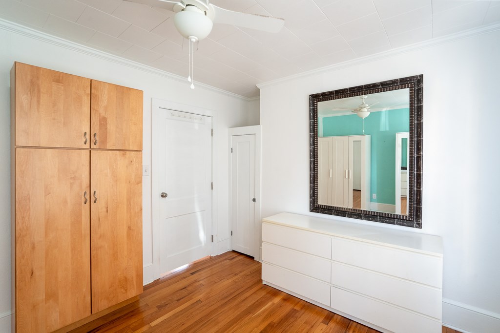 347 W MAIN ST