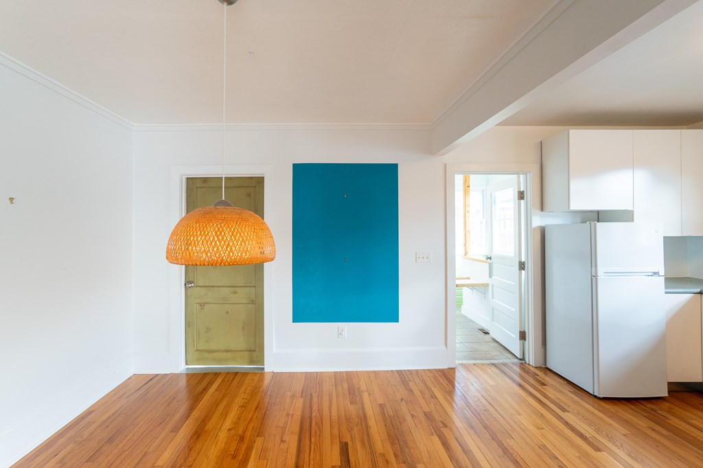347 W MAIN ST