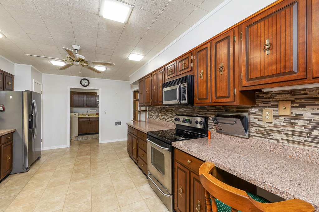 1135 DAVES CREEK RD