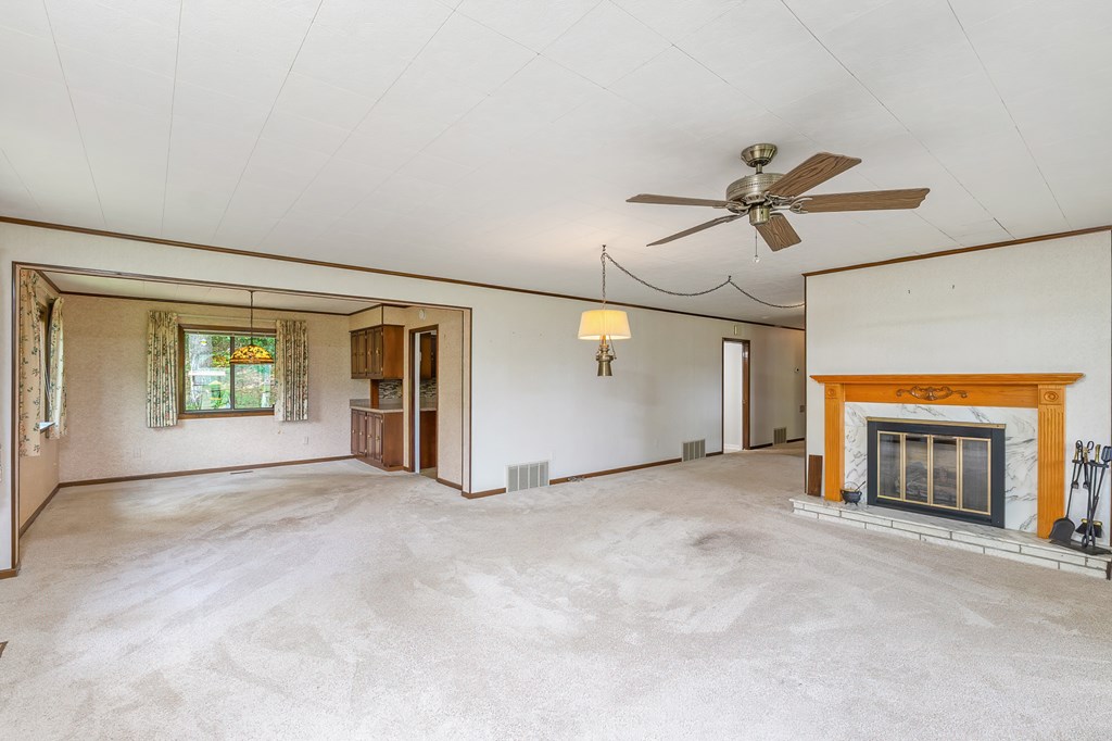 1135 DAVES CREEK RD