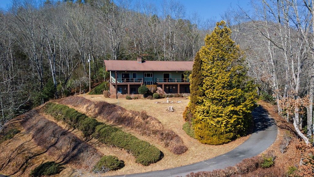 1135 DAVES CREEK RD