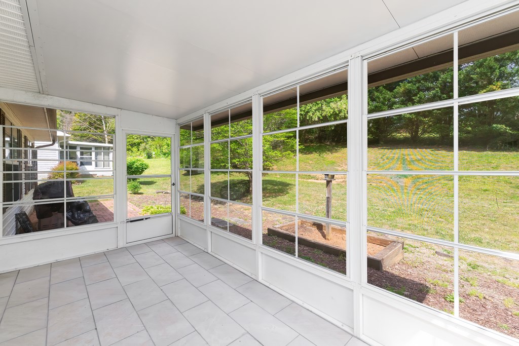 15 Cove Crossing Rd