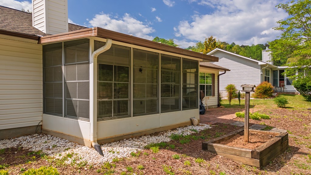 15 Cove Crossing Rd