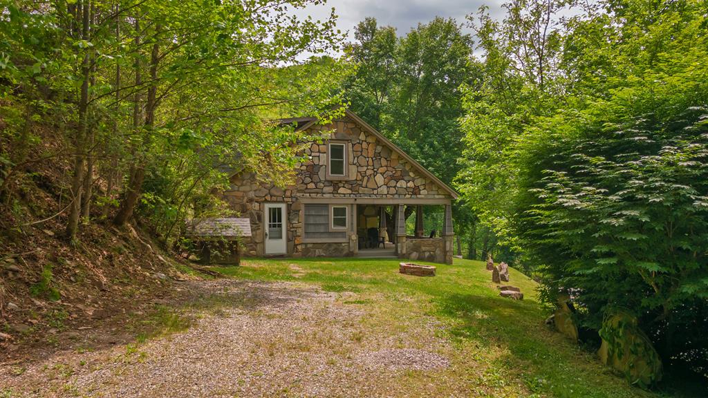 34 COOSA RIDGE DR