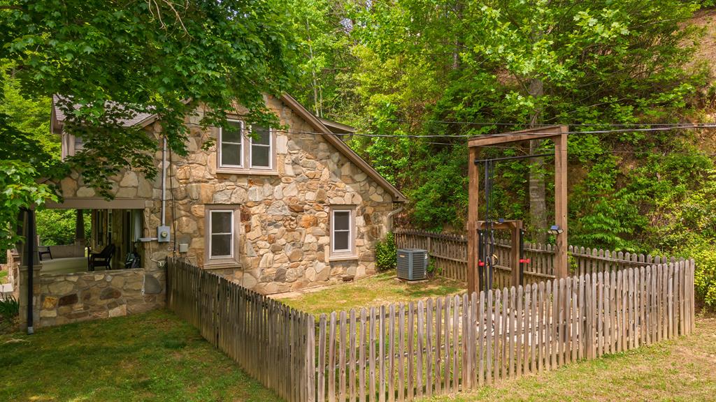 34 COOSA RIDGE DR
