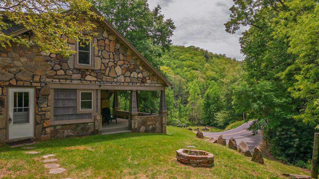 34 COOSA RIDGE DR