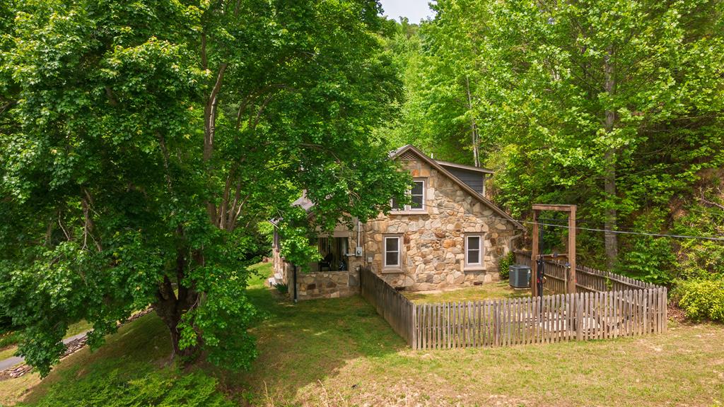 34 COOSA RIDGE DR