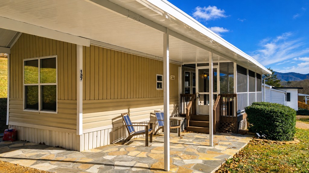 137 Country Woods Drive