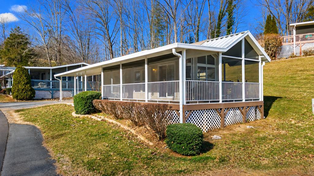 137 Country Woods Drive