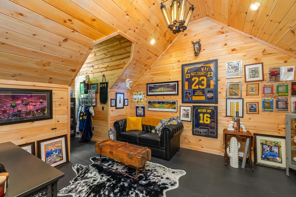 416 MEADOWVIEW TRL