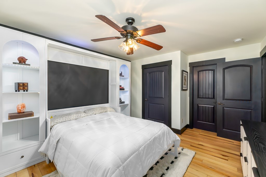 416 MEADOWVIEW TRL