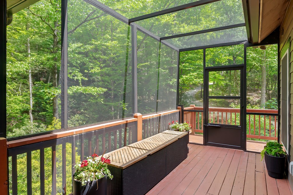 416 MEADOWVIEW TRL