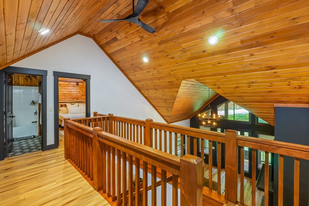 416 MEADOWVIEW TRL