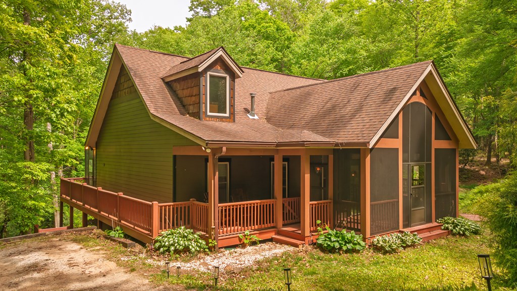 416 MEADOWVIEW TRL