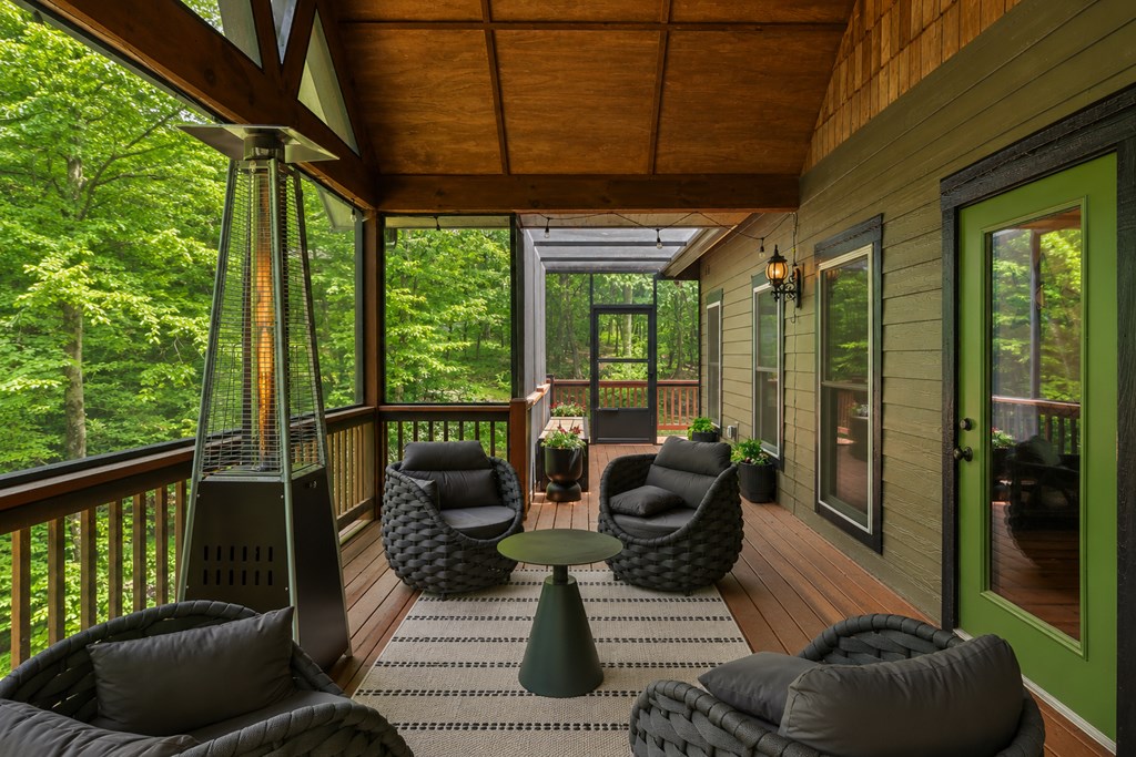 416 MEADOWVIEW TRL