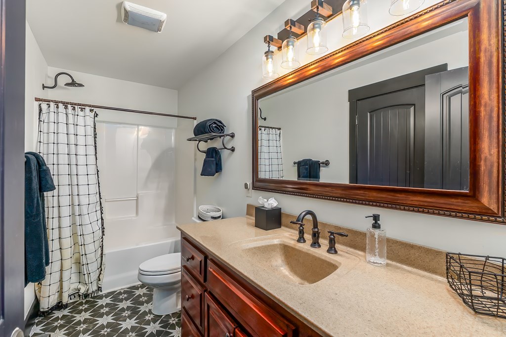 416 MEADOWVIEW TRL