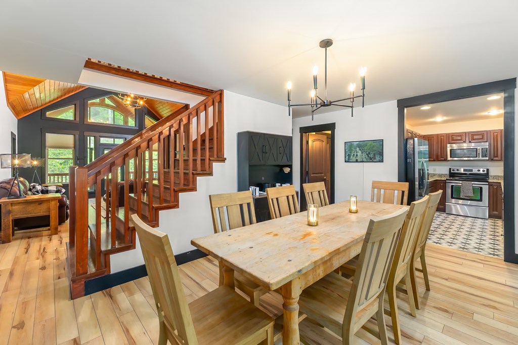 416 MEADOWVIEW TRL