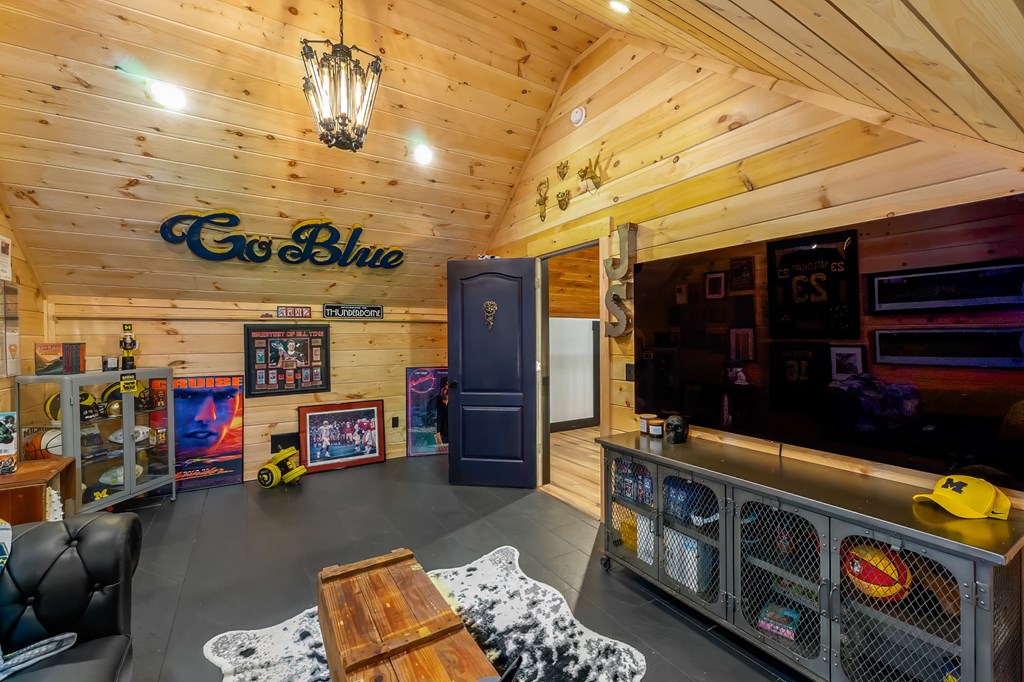 416 MEADOWVIEW TRL