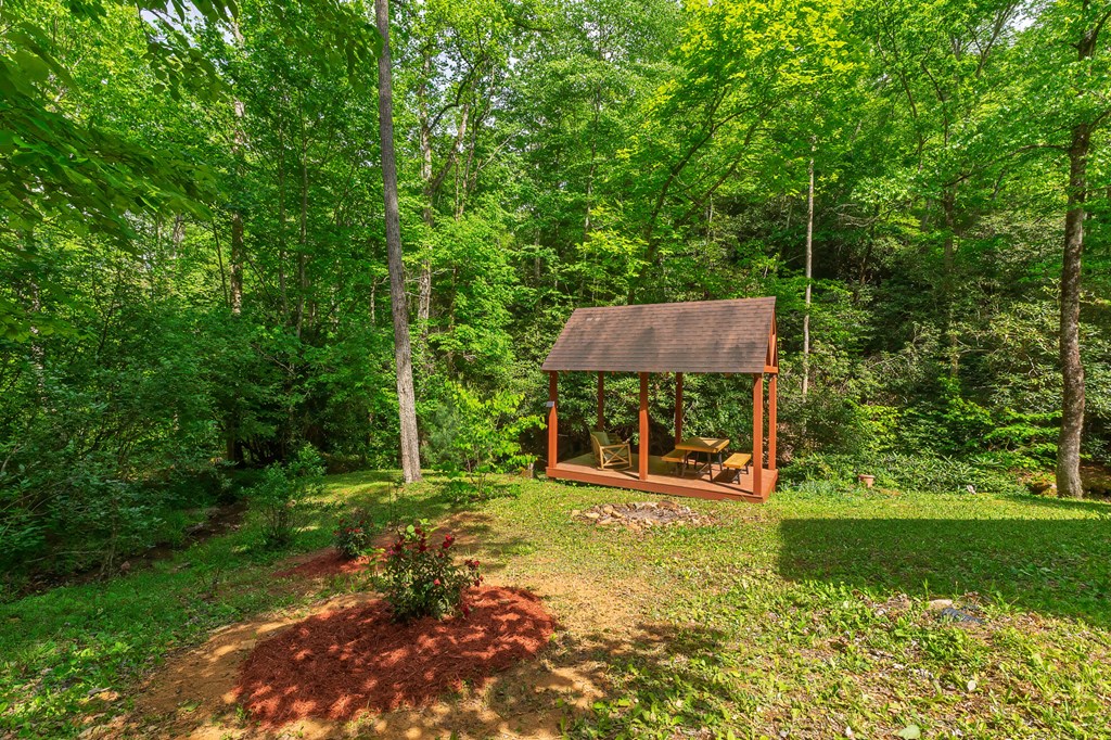 416 MEADOWVIEW TRL