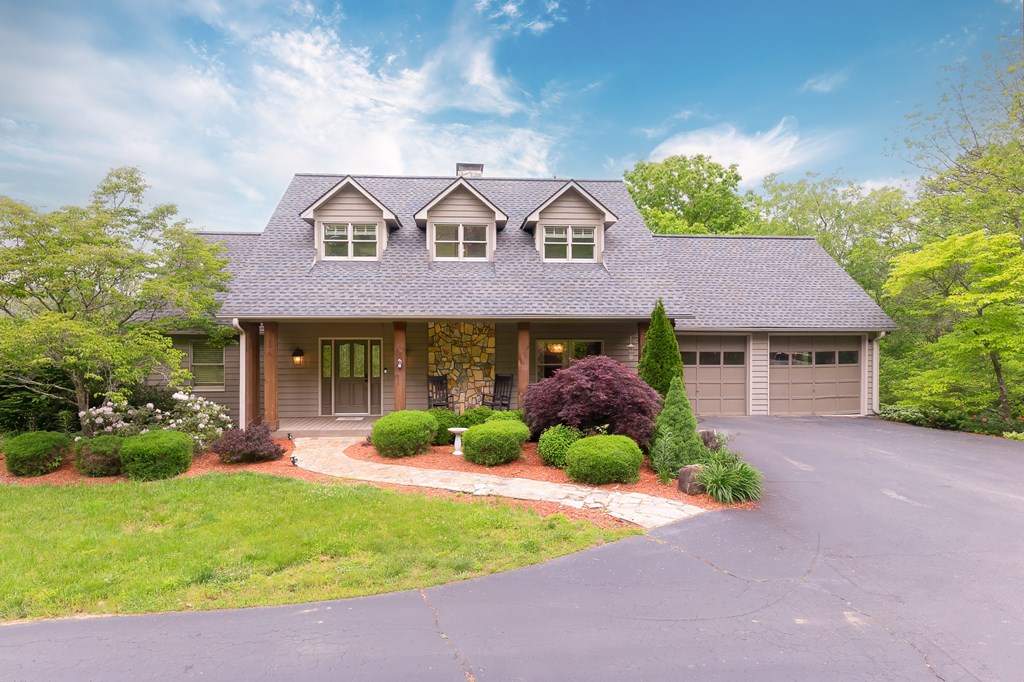 170 LAUREN LN