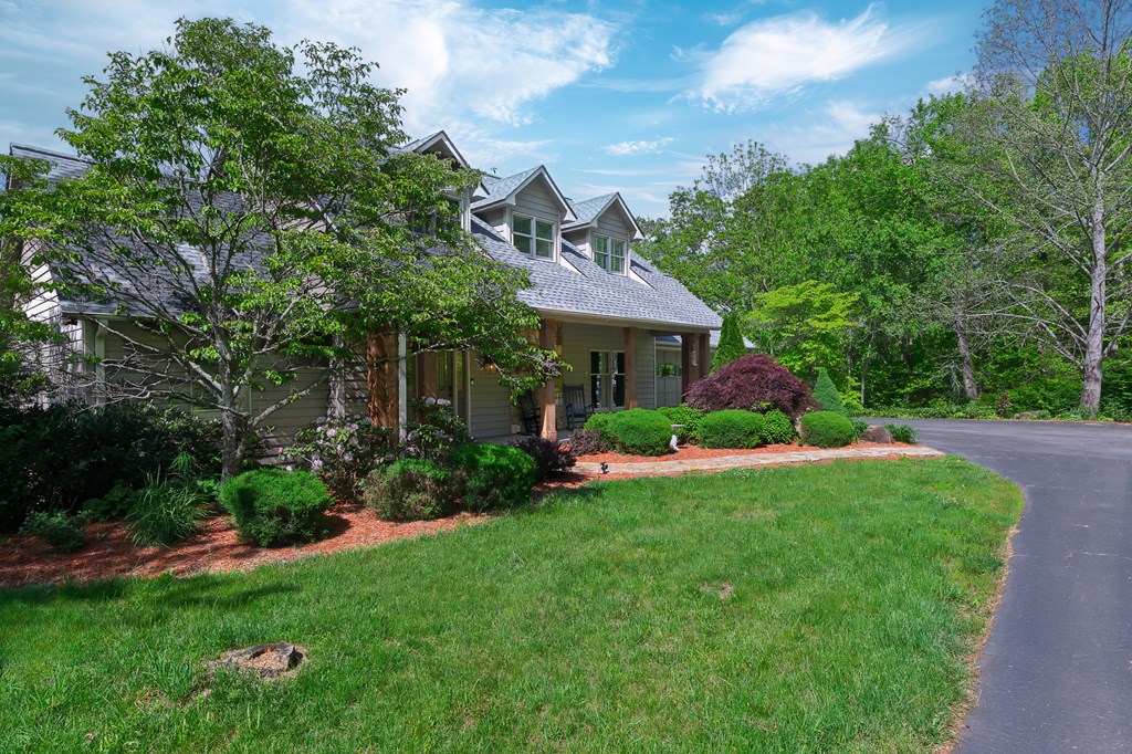 170 LAUREN LN