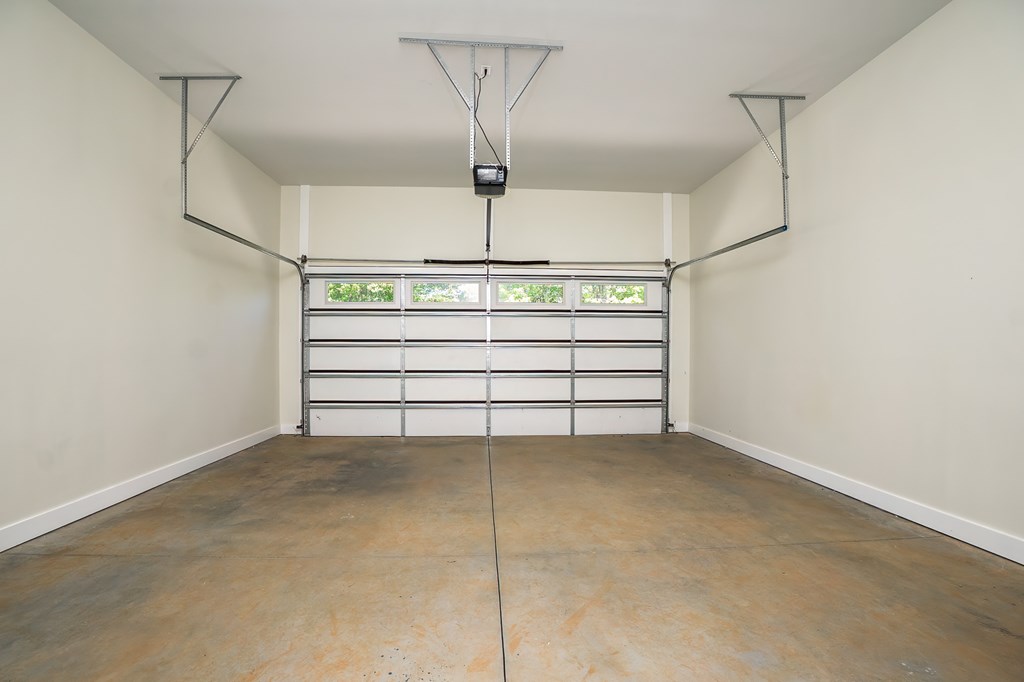 202 JACKSON HEIGHTS DR