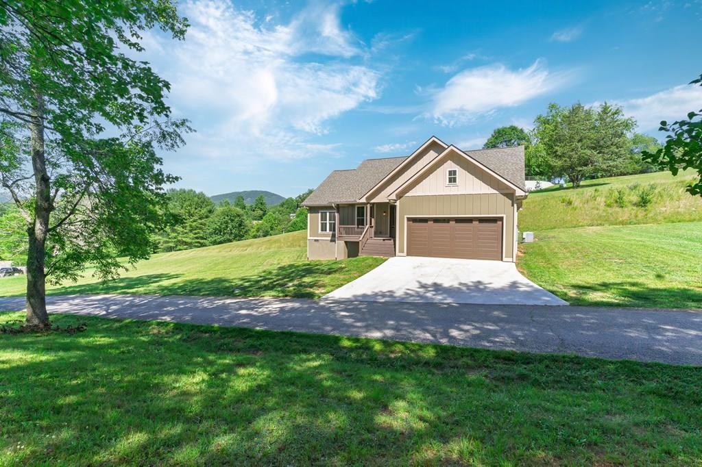 202 JACKSON HEIGHTS DR