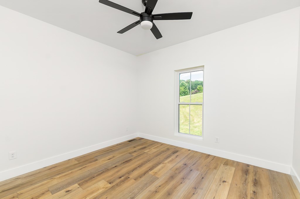 202 JACKSON HEIGHTS DR