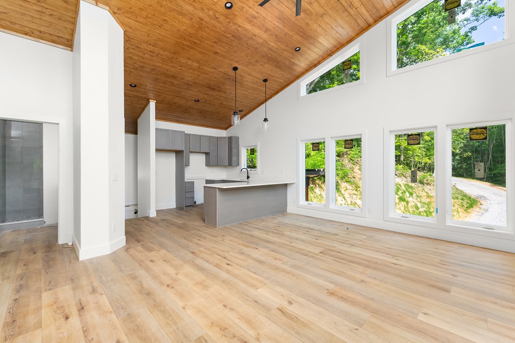 405 Oak Creek Road