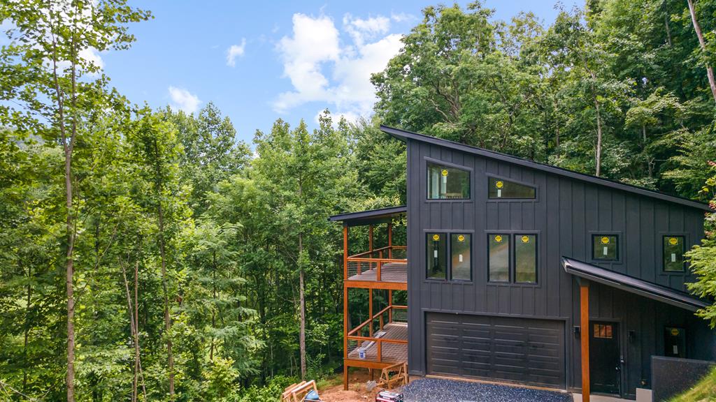 405 Oak Creek Road