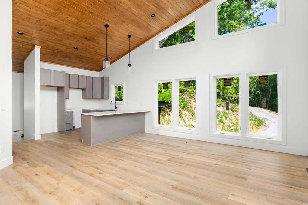 405 Oak Creek Road