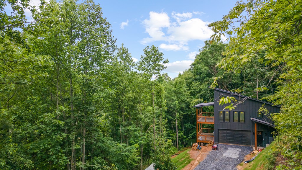 405 Oak Creek Road