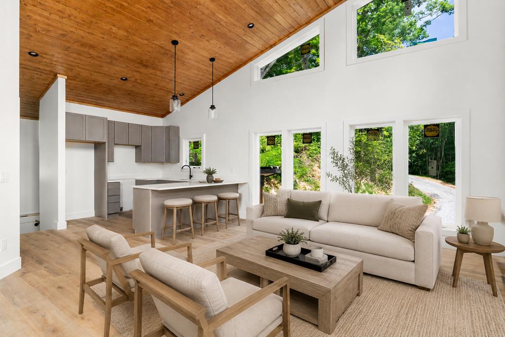 405 Oak Creek Road
