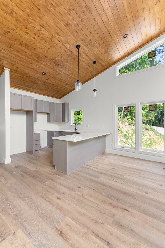 405 Oak Creek Road
