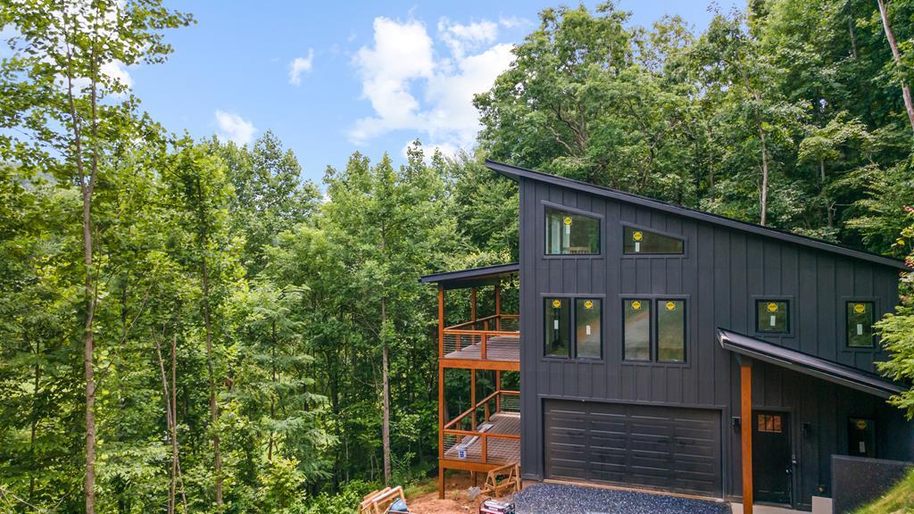 405 Oak Creek Road