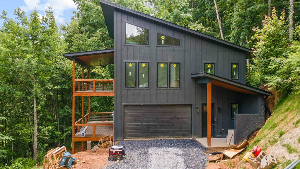 405 Oak Creek Road